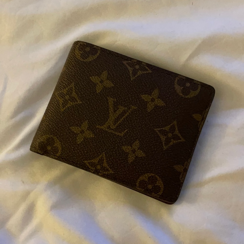 Louis Vuitton multiple wallet